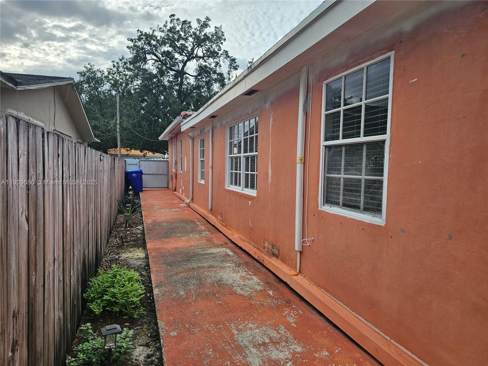 FAIRLAWN SEC A - Residential Lease