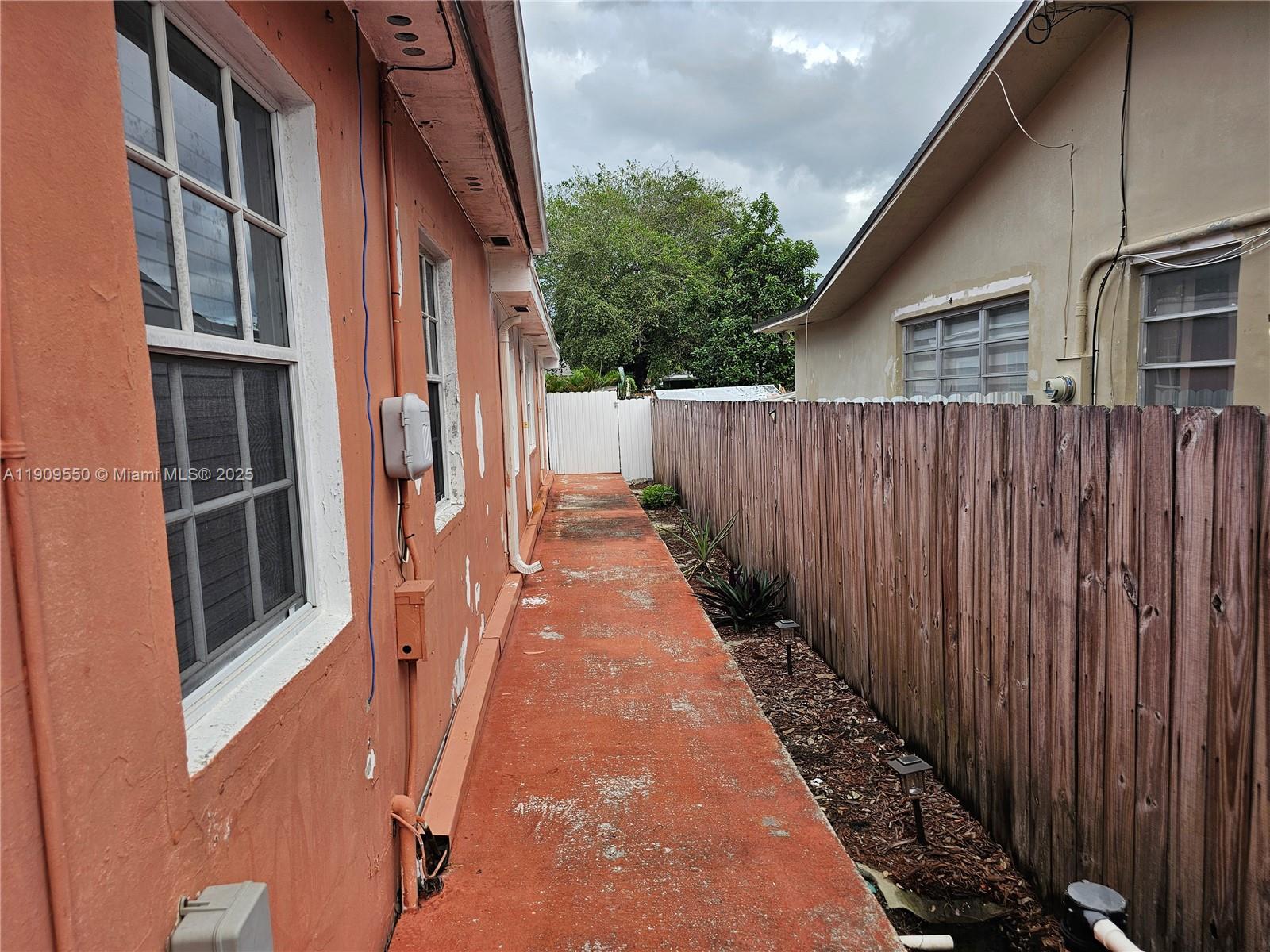 FAIRLAWN SEC A - Residential Lease