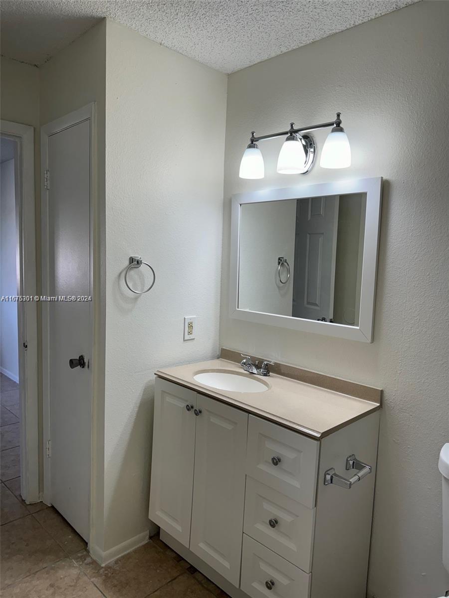 BISCAYNE BEACH CLUB CONDO - Residential Lease