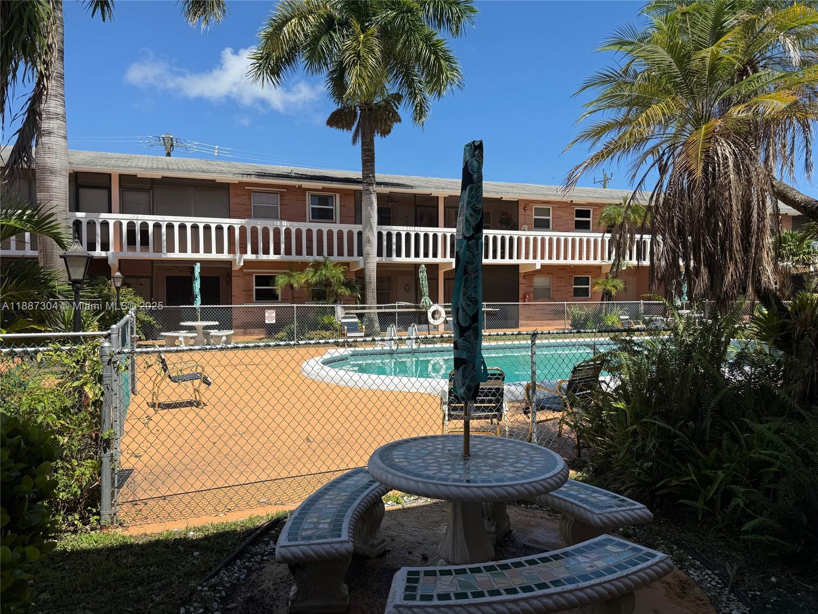 ELDORADO COUNTRY CLUB APT - Residential