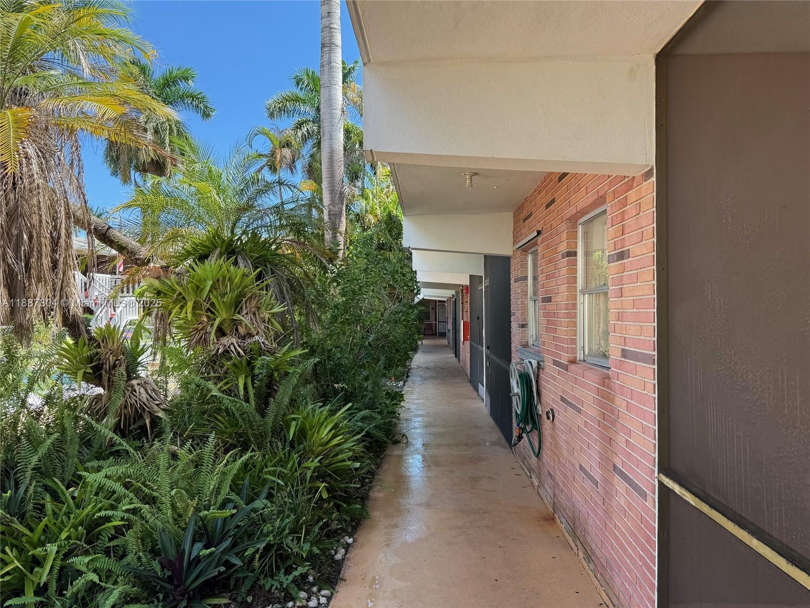 ELDORADO COUNTRY CLUB APT - Residential