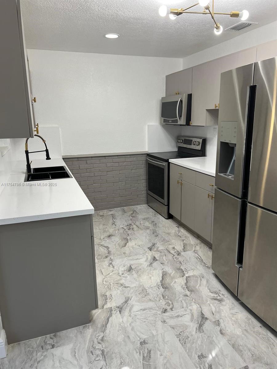 PLAYLAND ISLES - Residential