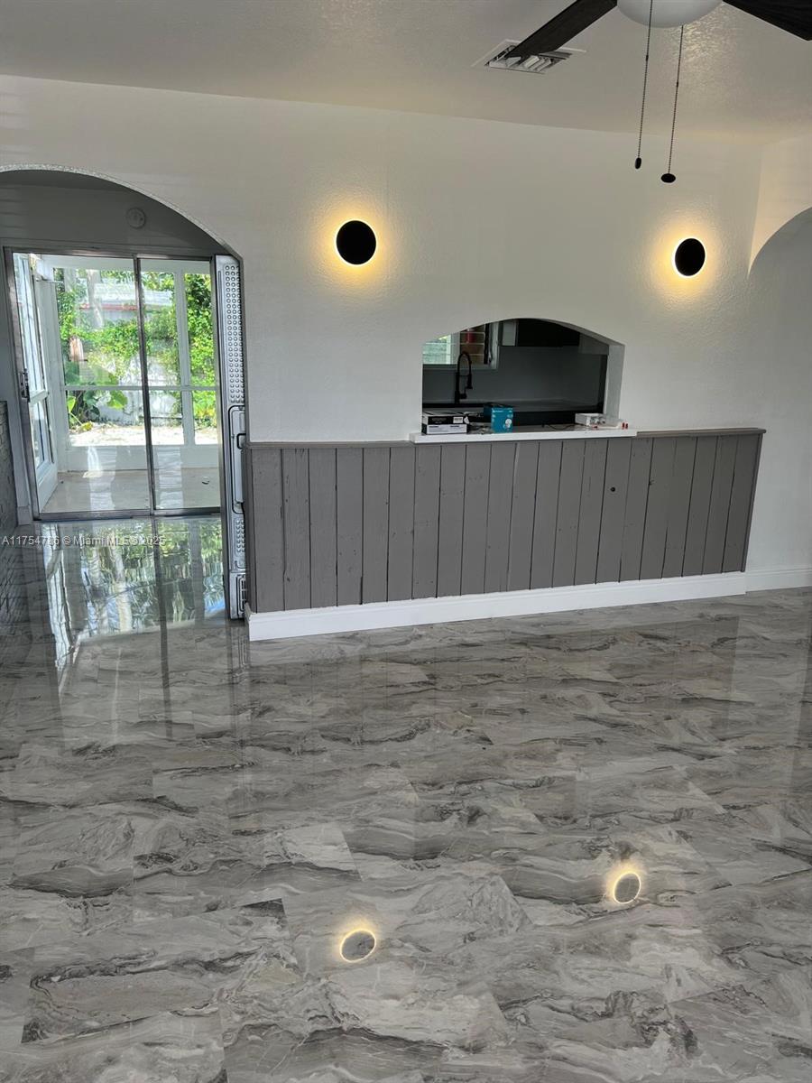 PLAYLAND ISLES - Residential