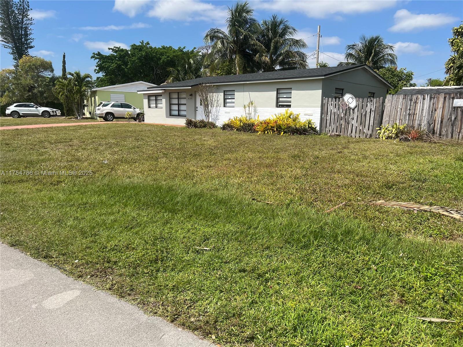 PLAYLAND ISLES - Residential