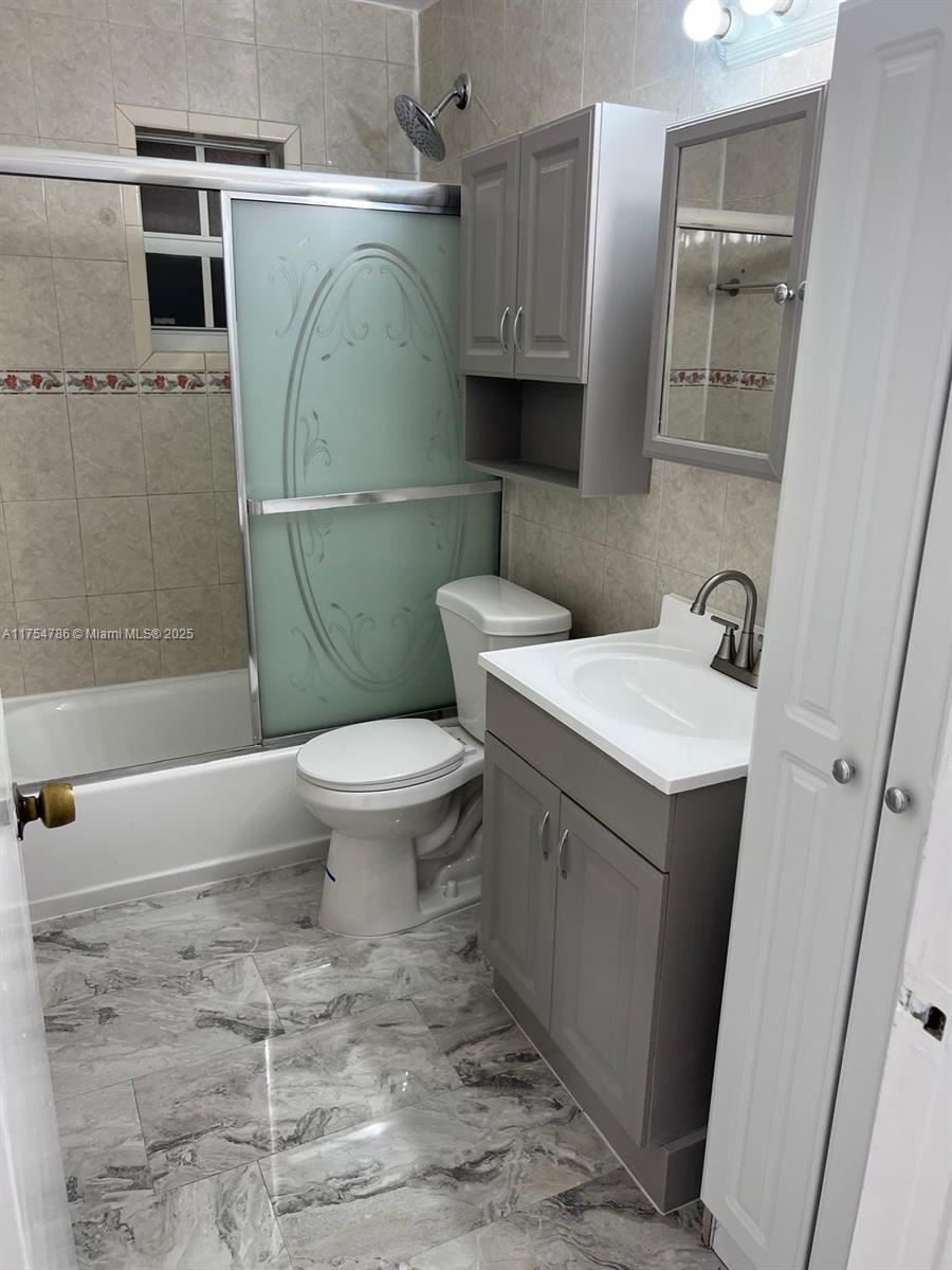 PLAYLAND ISLES - Residential