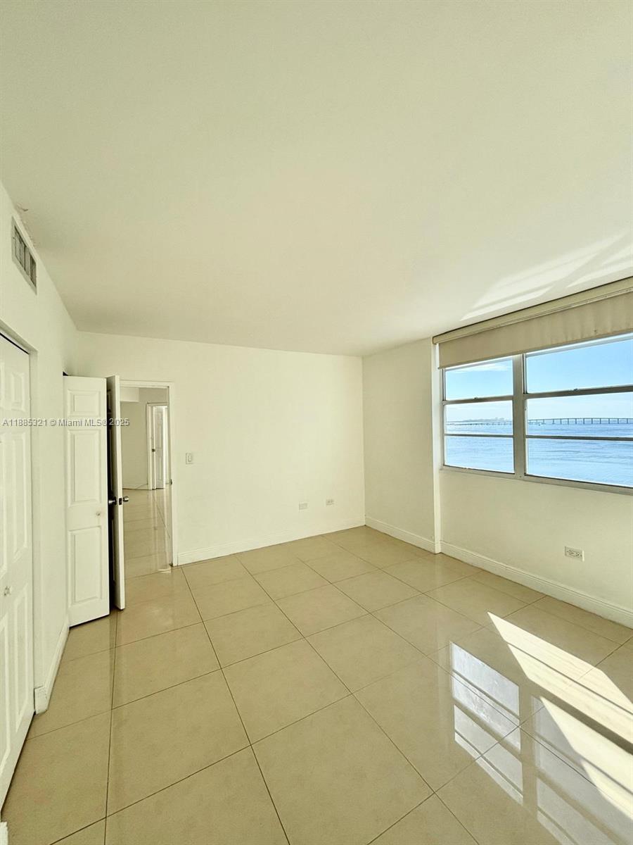 801 Brickell Bay Dr 1067