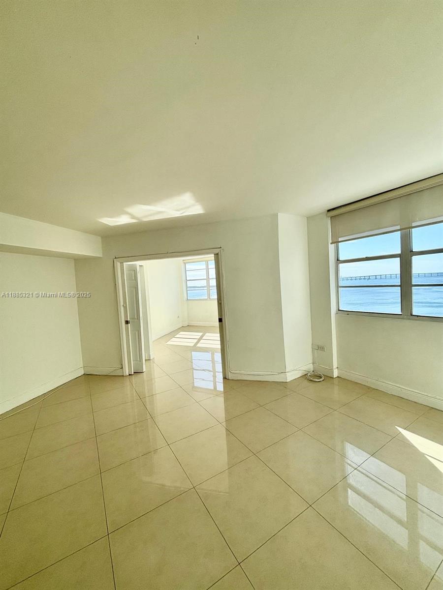 801 Brickell Bay Dr 1067