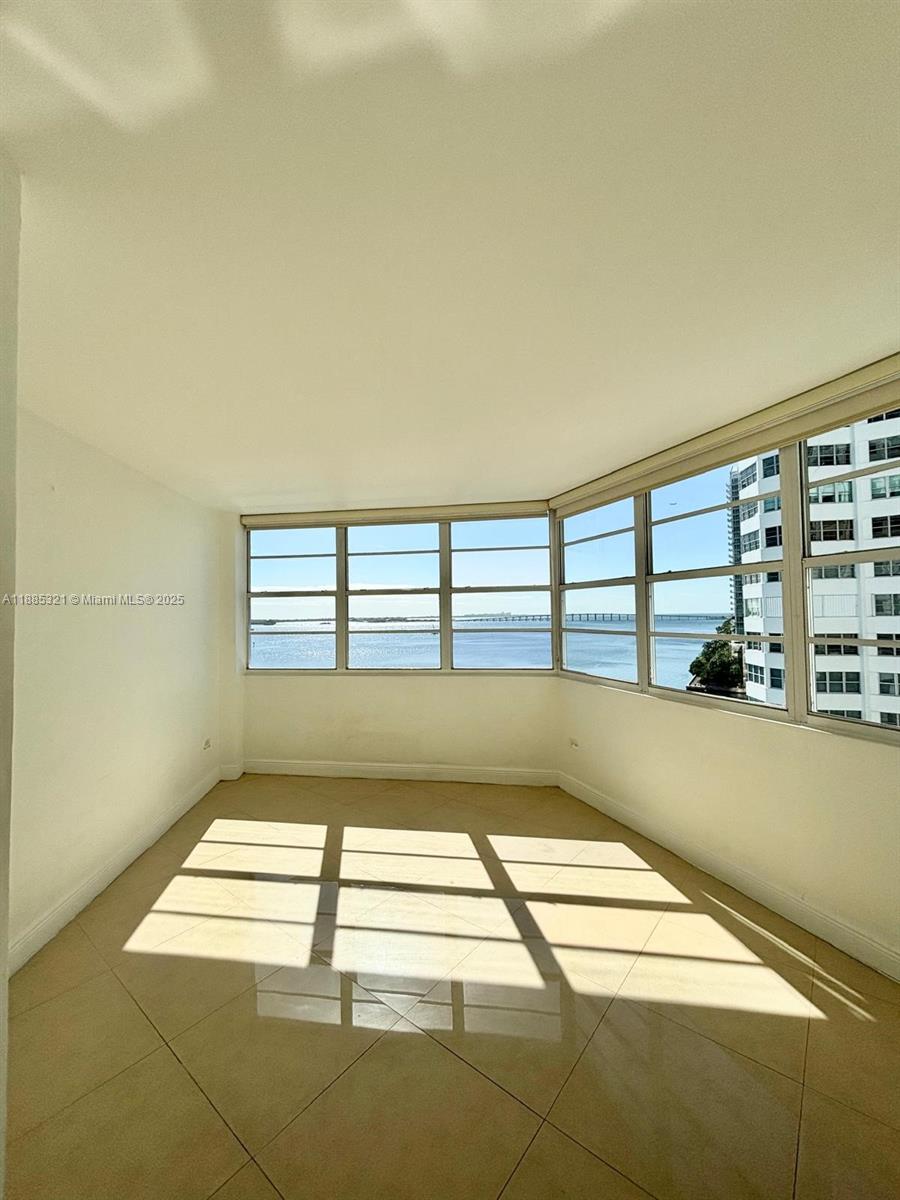 801 Brickell Bay Dr 1067