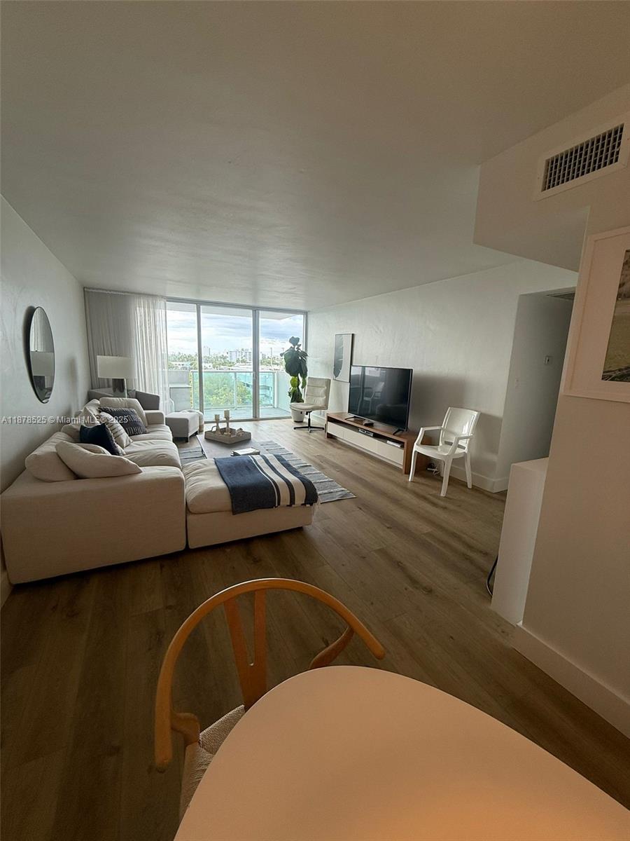 Spacious and fully furnished 1 bedroom/1 bathroom available for rent ASAP for 6 months (with flexibility to extend). This unit is renovated and equipped with a washer/dryer in unit, walk-in closet and balcony. The Mirador is a full amenity building and includes a state-of-the-art gym. Walking distance to Whole Foods, Trader Joes, great restaurants and parks/beaches. Rent includes cable & internet and Valet parking is available at $95 per month. Easy to show!