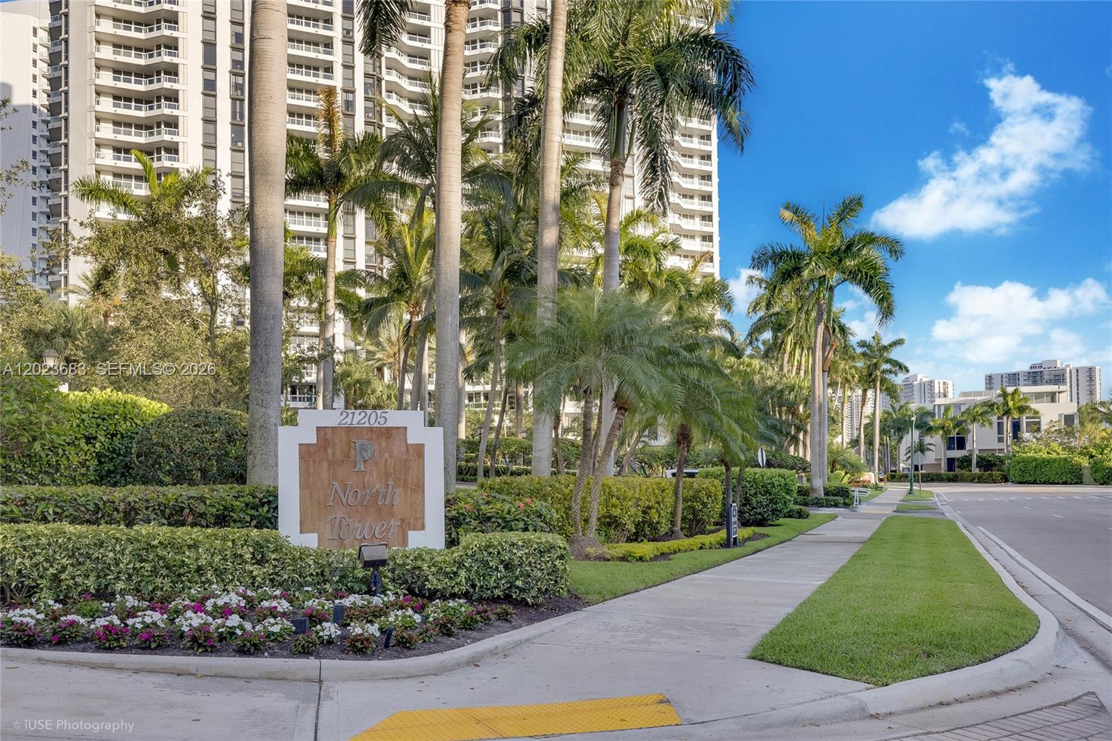 NORTH TOWER AT THE POINT - Residential