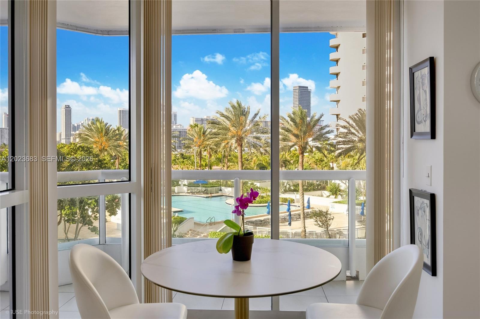 NORTH TOWER AT THE POINT - Residential