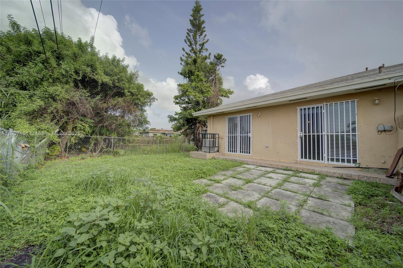 WEST PERRINE ADDN - Residential Lease