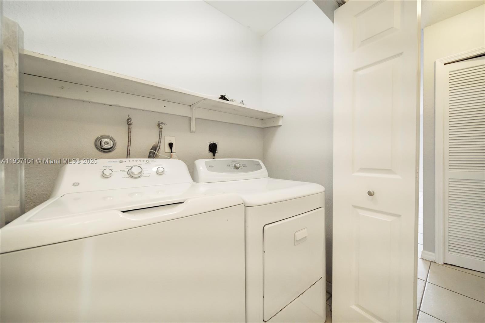 WEST PERRINE ADDN - Residential Lease