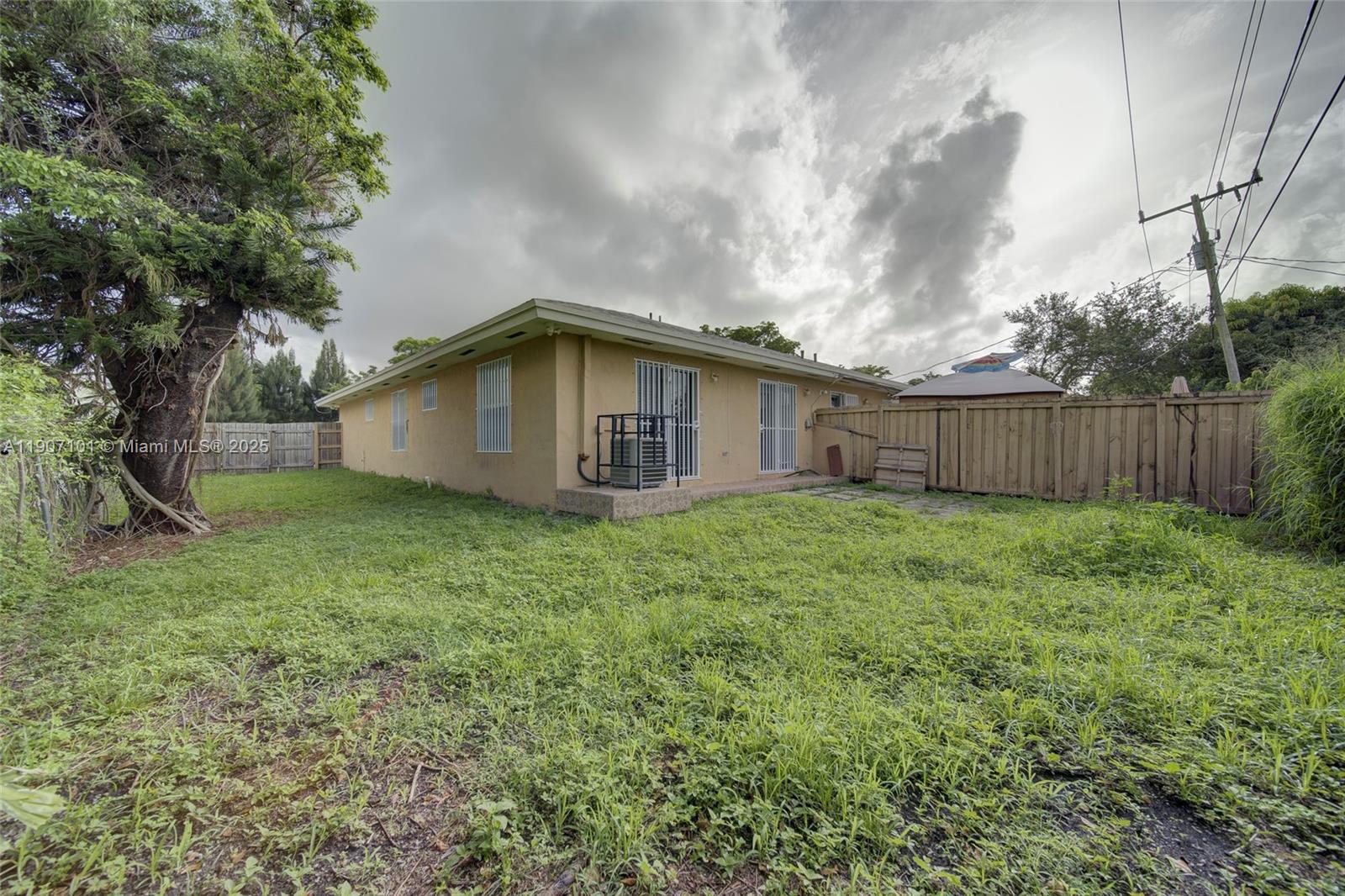 WEST PERRINE ADDN - Residential Lease