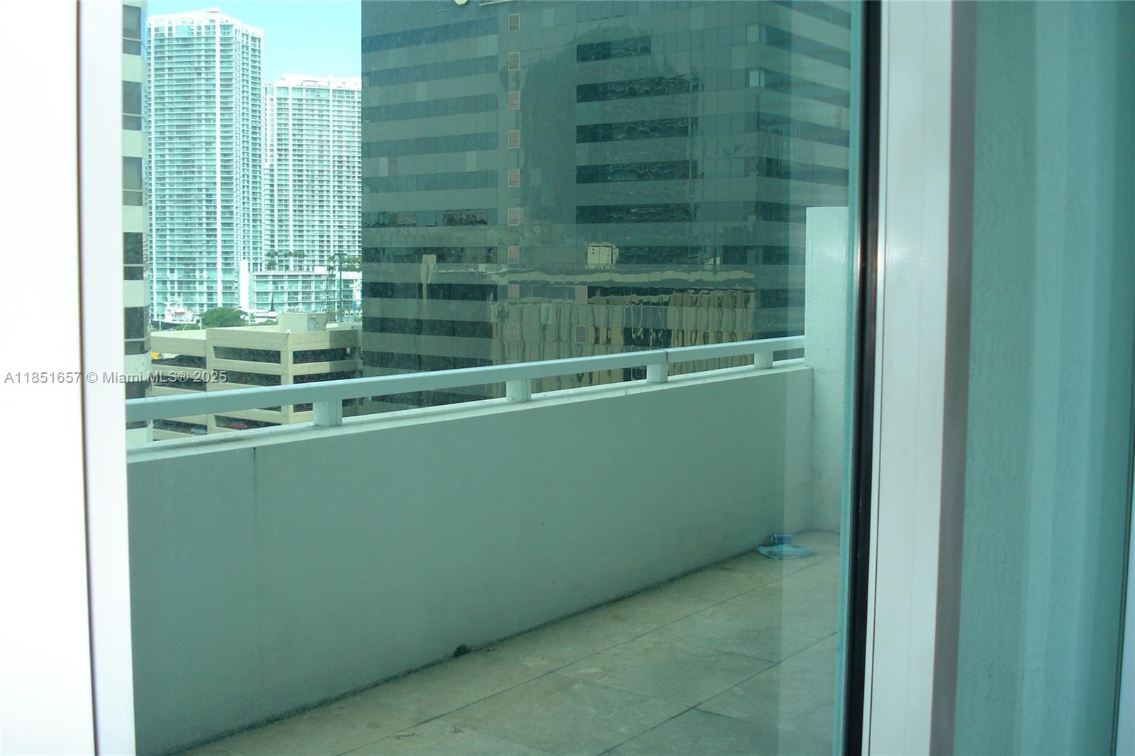 951 Brickell Ave 1007