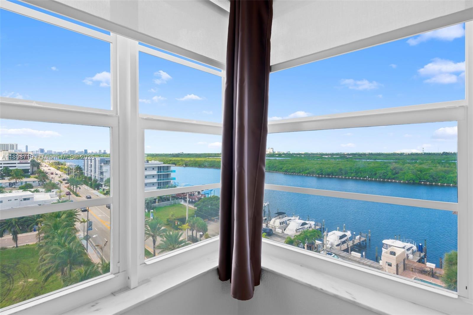 HOLLYWOOD TOWERS CONDO - Residential Lease