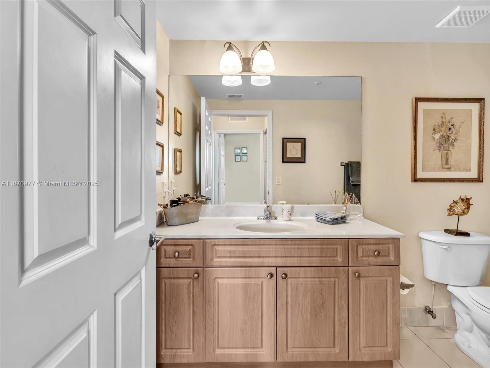 GATEWAY TO THE GROVE COND - Residential