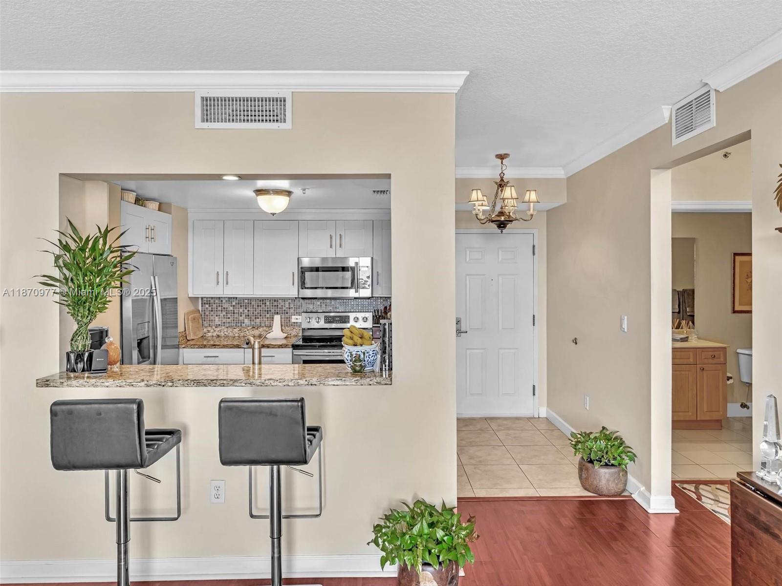 GATEWAY TO THE GROVE COND - Residential