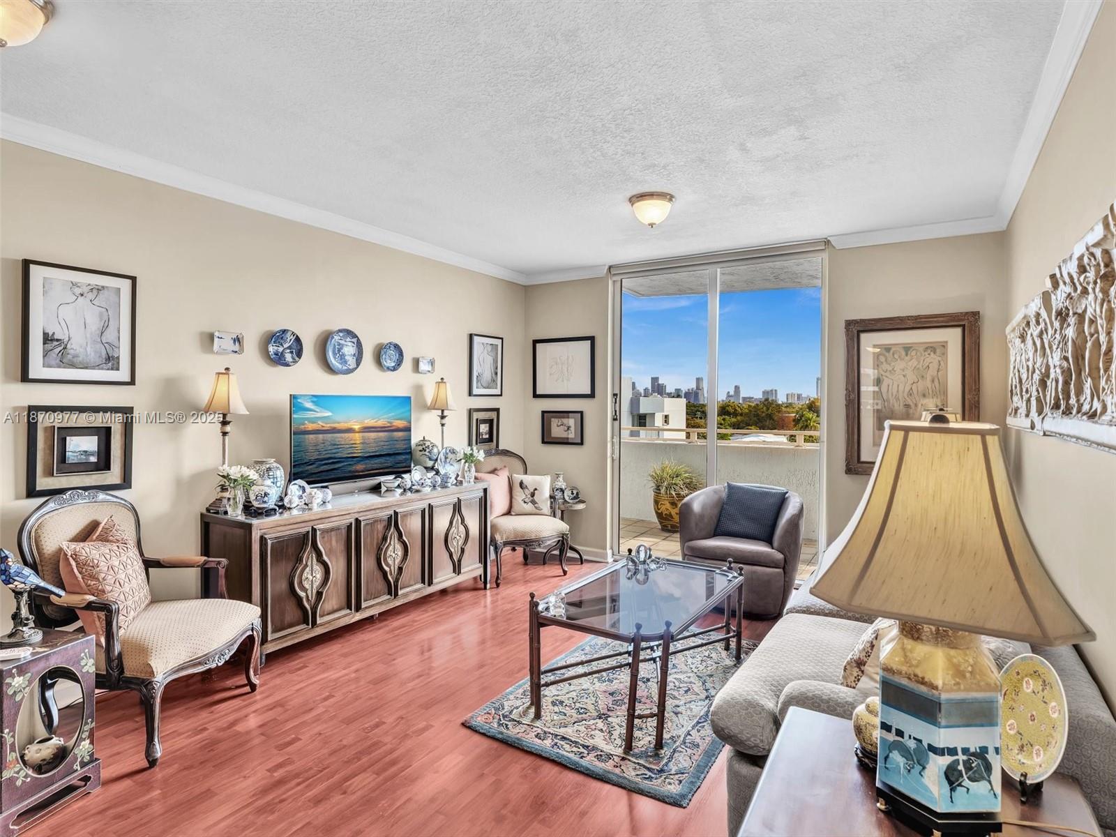 GATEWAY TO THE GROVE COND - Residential