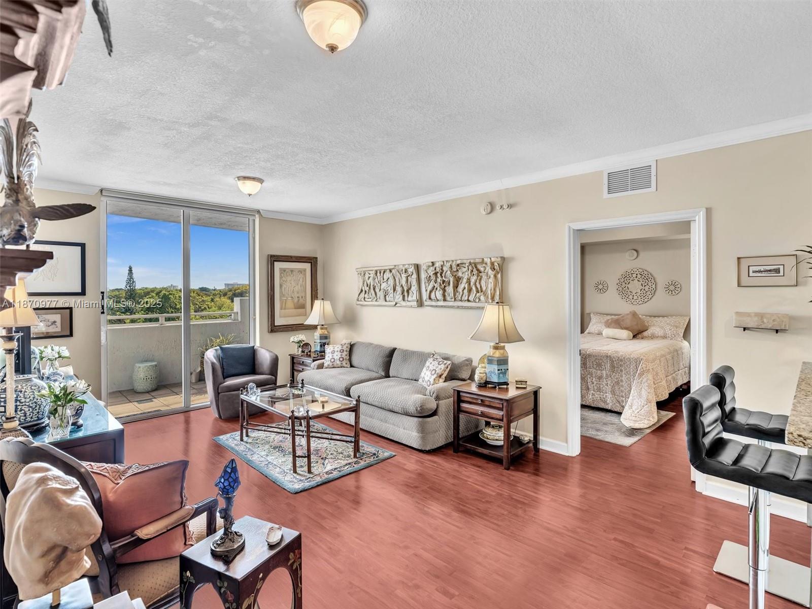 GATEWAY TO THE GROVE COND - Residential