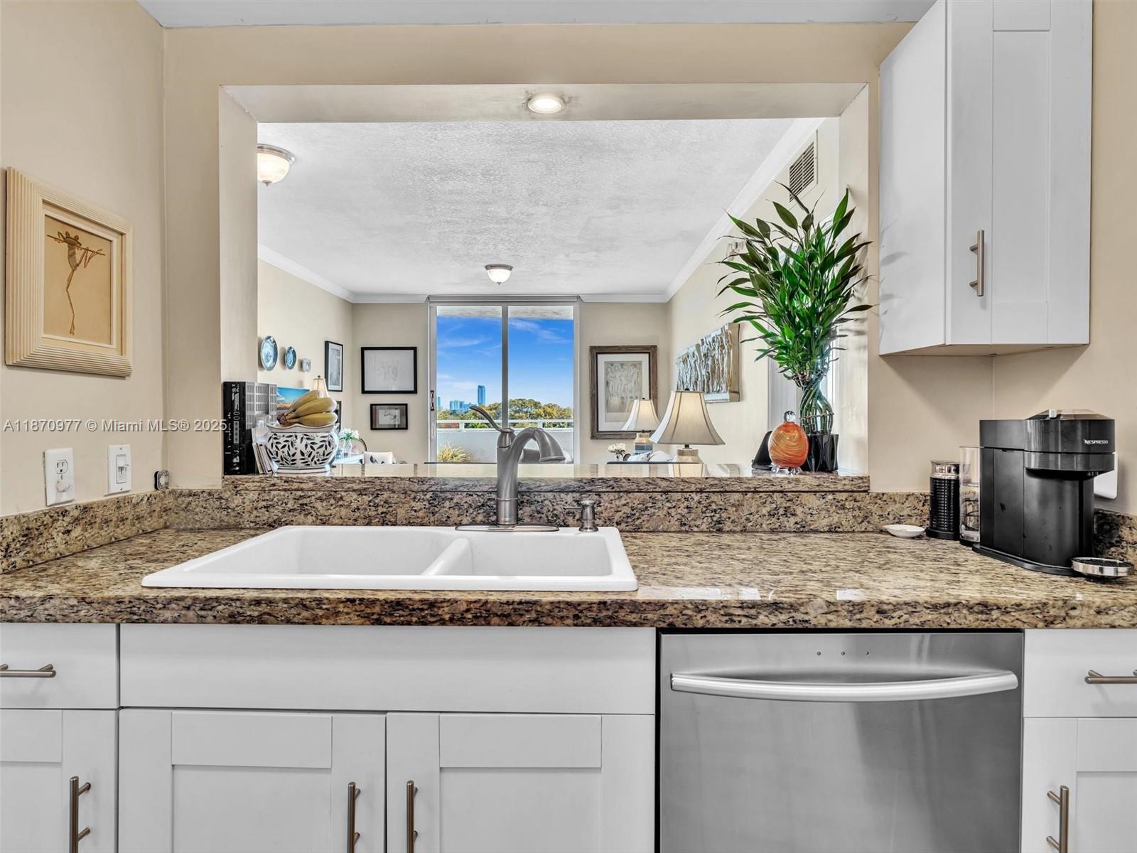 GATEWAY TO THE GROVE COND - Residential