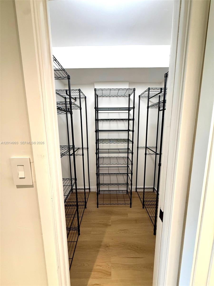THE PARK GARDENS CONDO - Residential Lease