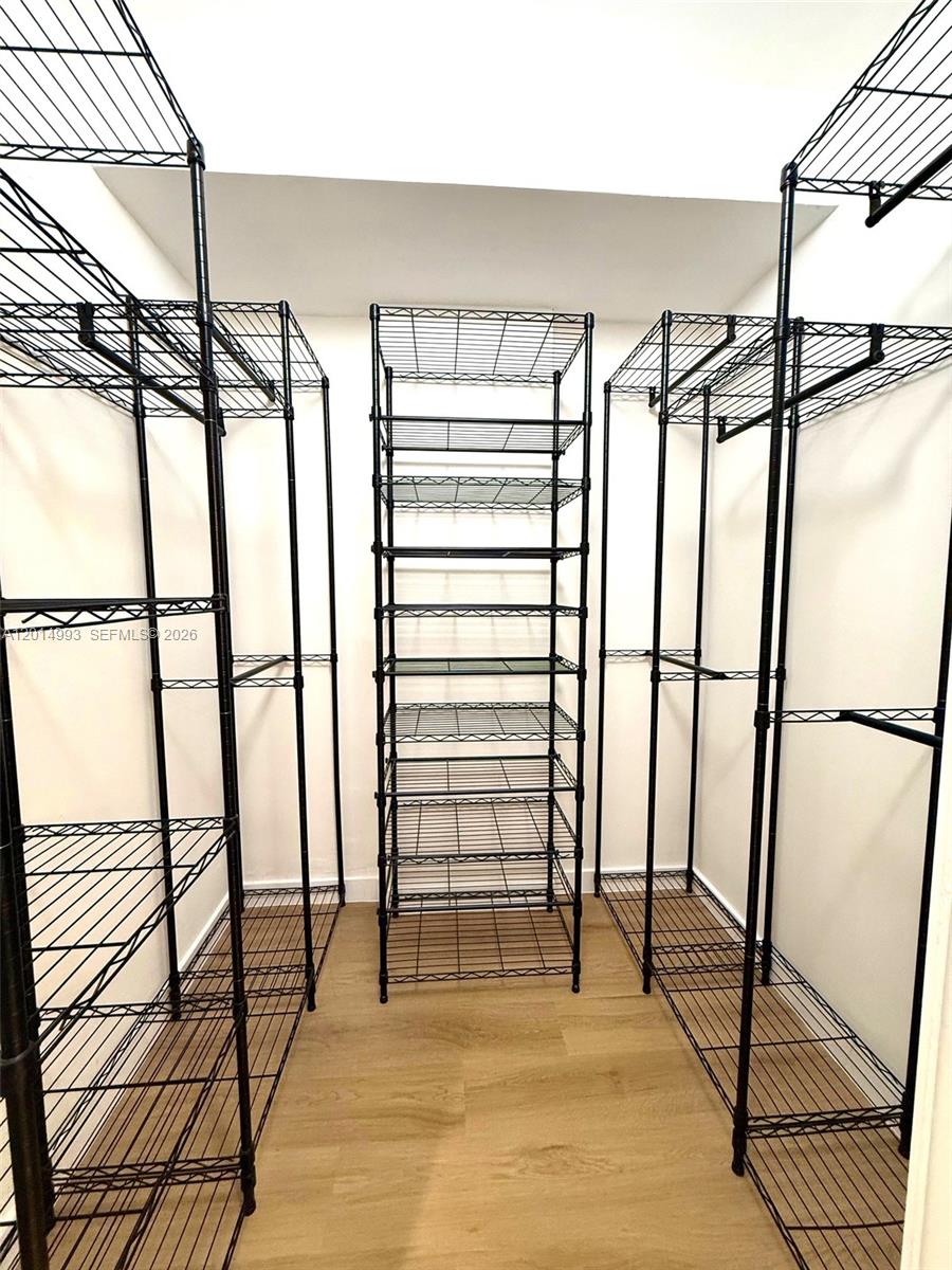 THE PARK GARDENS CONDO - Residential Lease