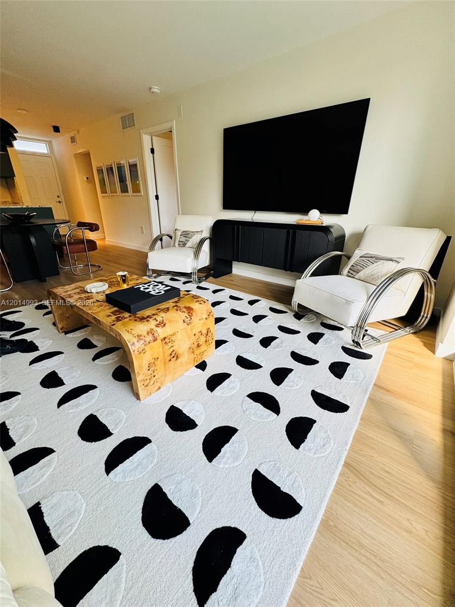 THE PARK GARDENS CONDO - Residential Lease