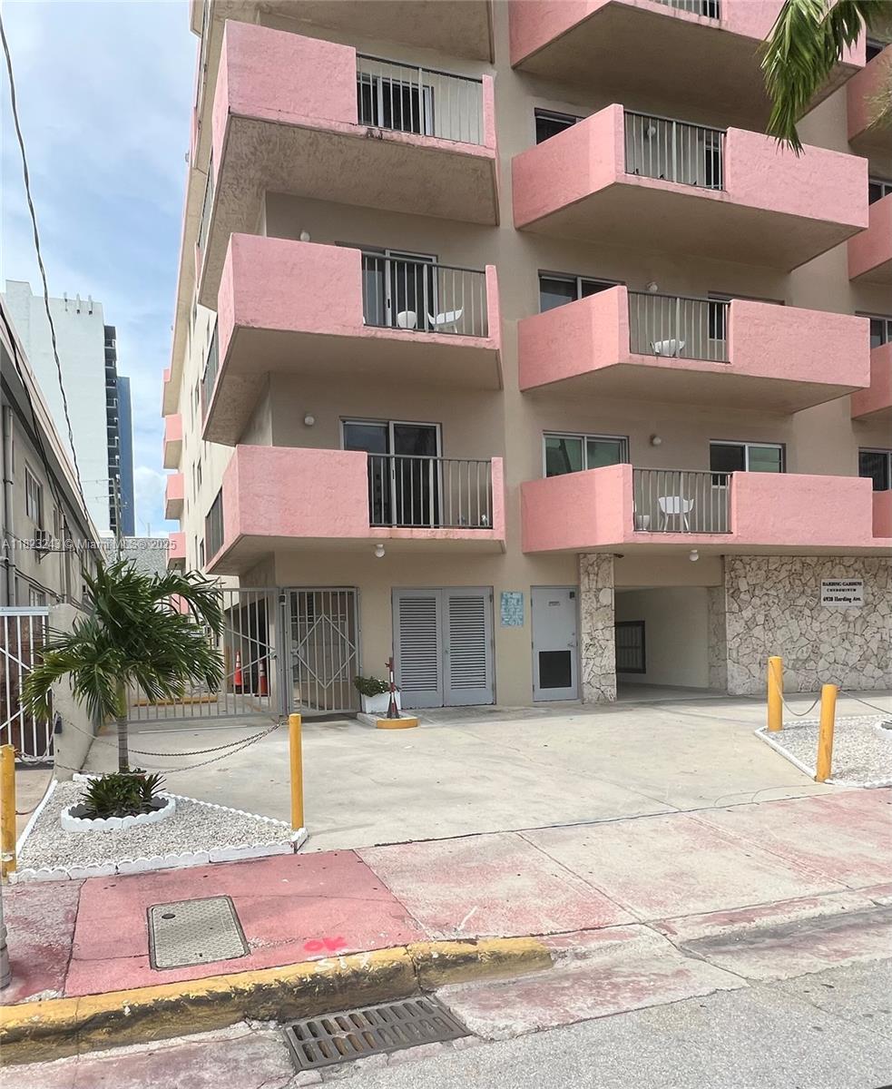 HARDING GARDENS CONDO - Residential Lease