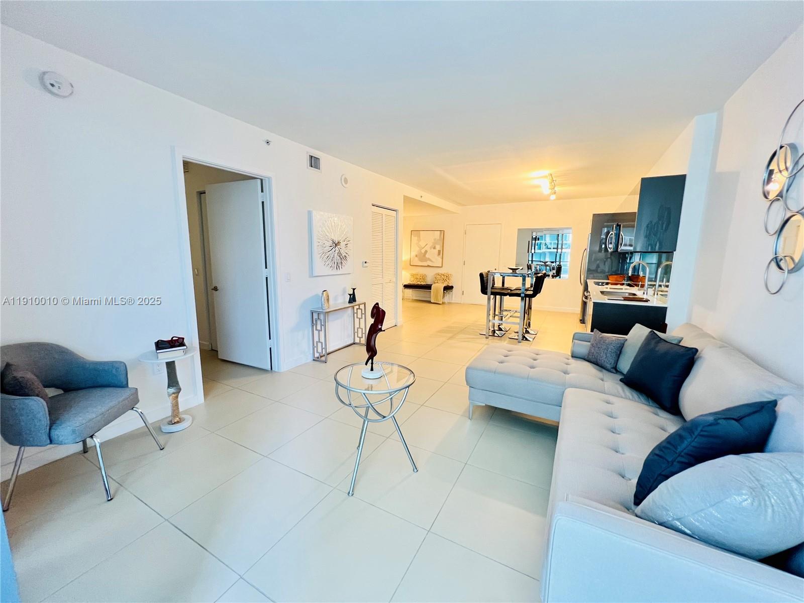 MY BRICKELL CONDO - Residential Lease