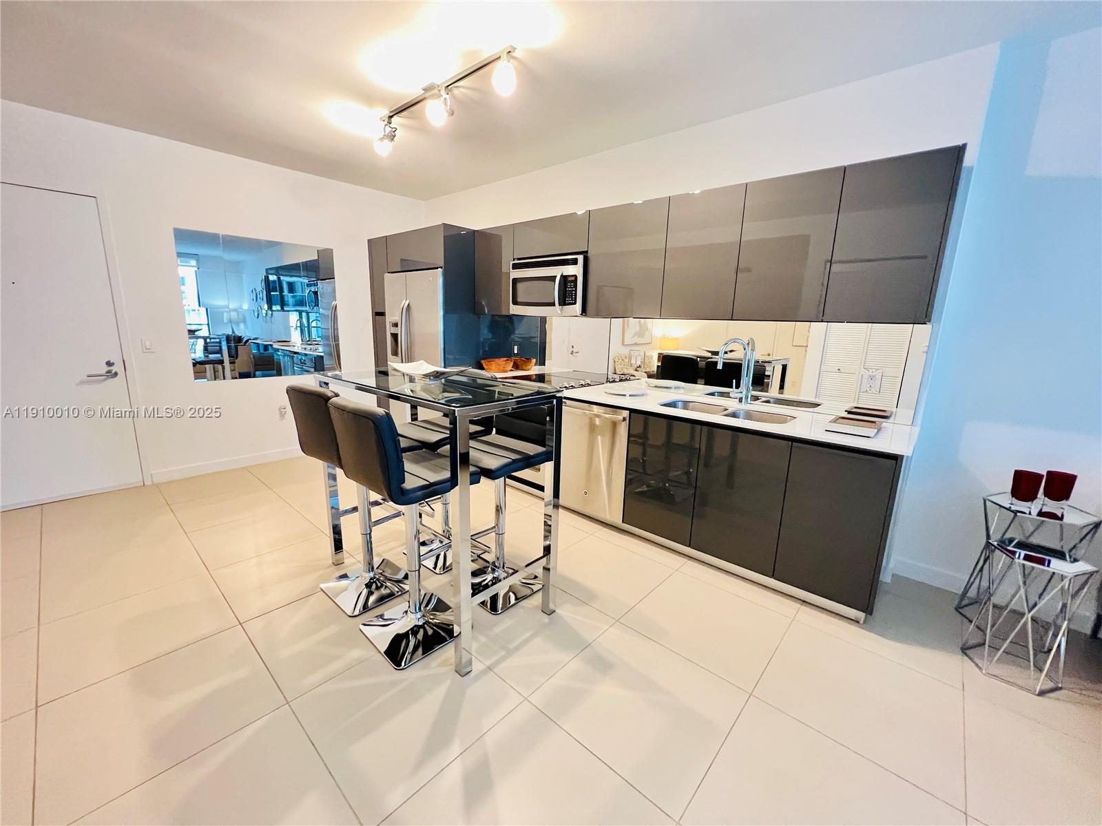 MY BRICKELL CONDO - Residential Lease