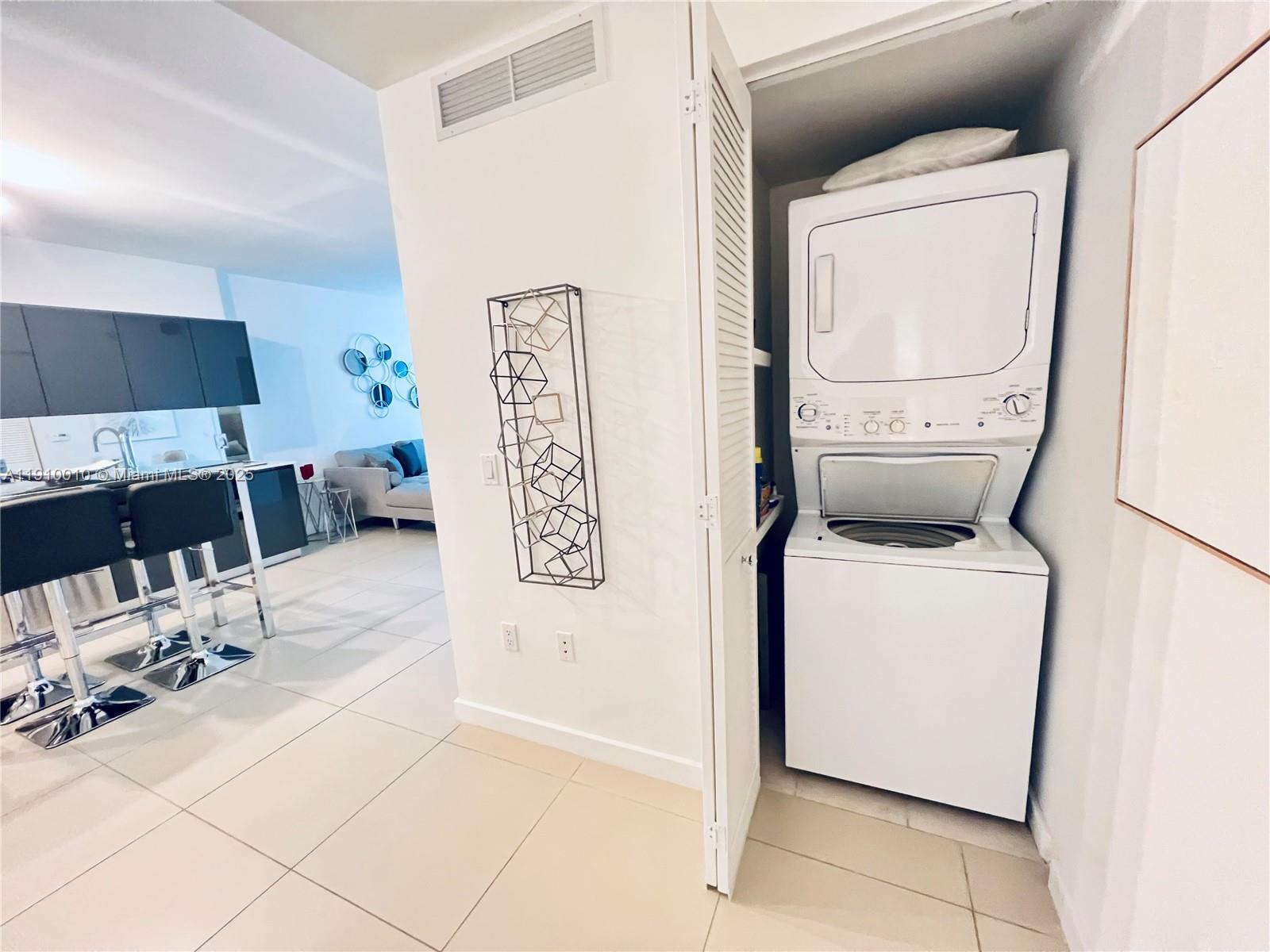 MY BRICKELL CONDO - Residential Lease