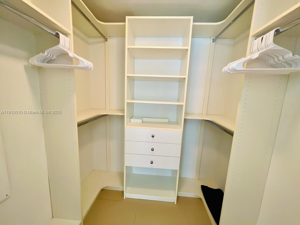 MY BRICKELL CONDO - Residential Lease