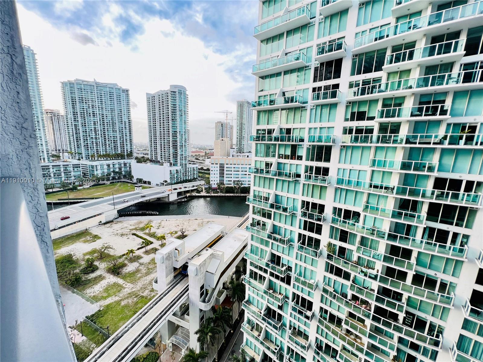MY BRICKELL CONDO - Residential Lease
