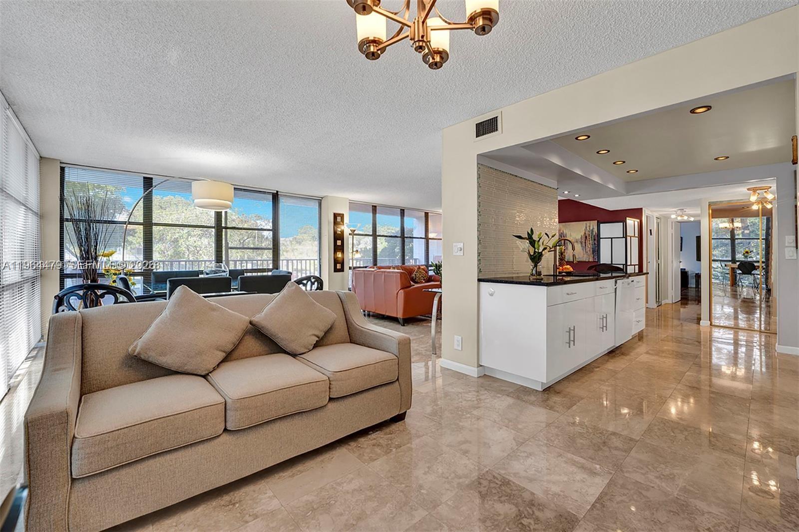 OCEANVIEW PARK CONDO - Residential Lease