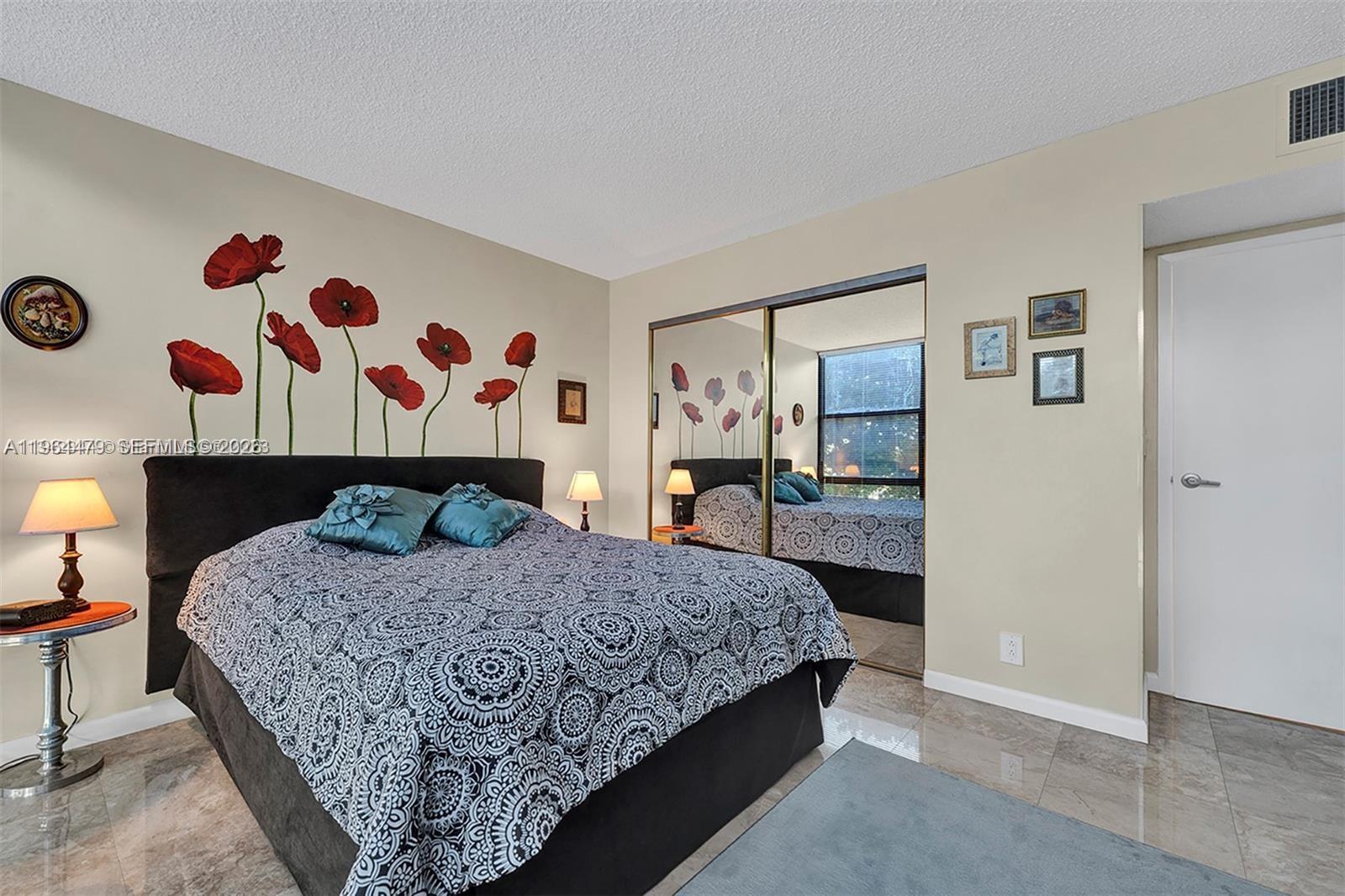 OCEANVIEW PARK CONDO - Residential Lease