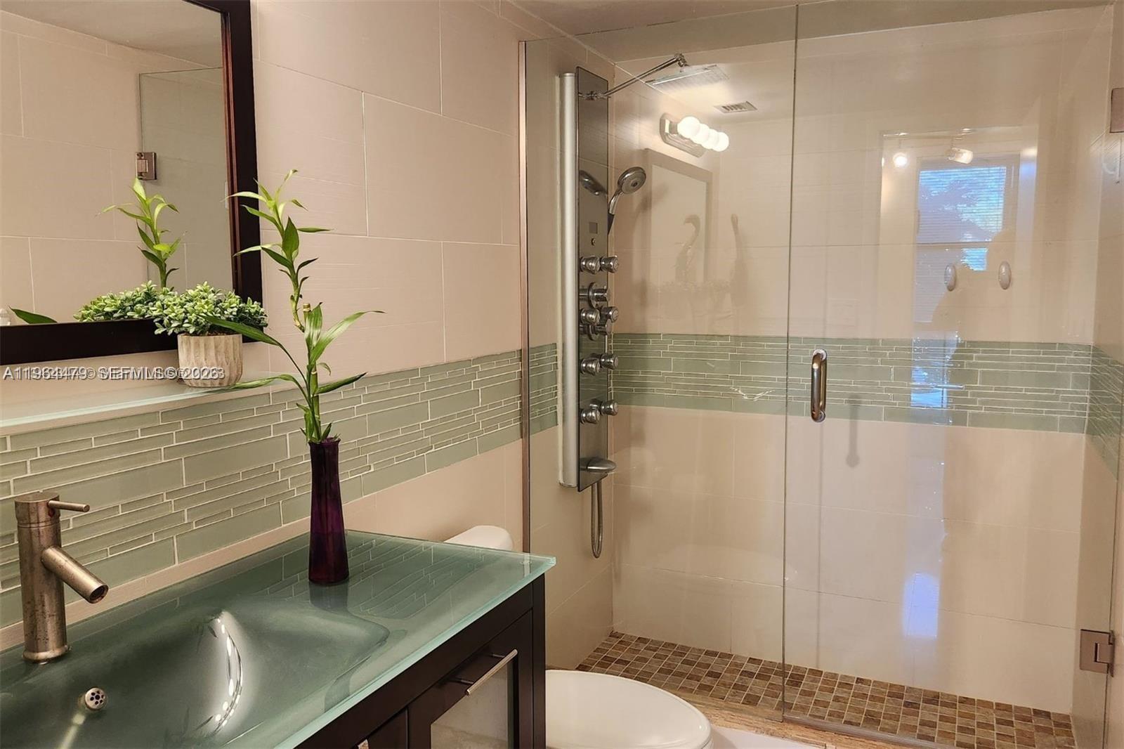 OCEANVIEW PARK CONDO - Residential Lease