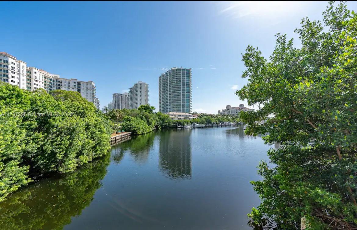19999 E Country Club Dr 1202, Aventura, Miami-Dade County, Florida - 2 Bedrooms  
2 Bathrooms - 