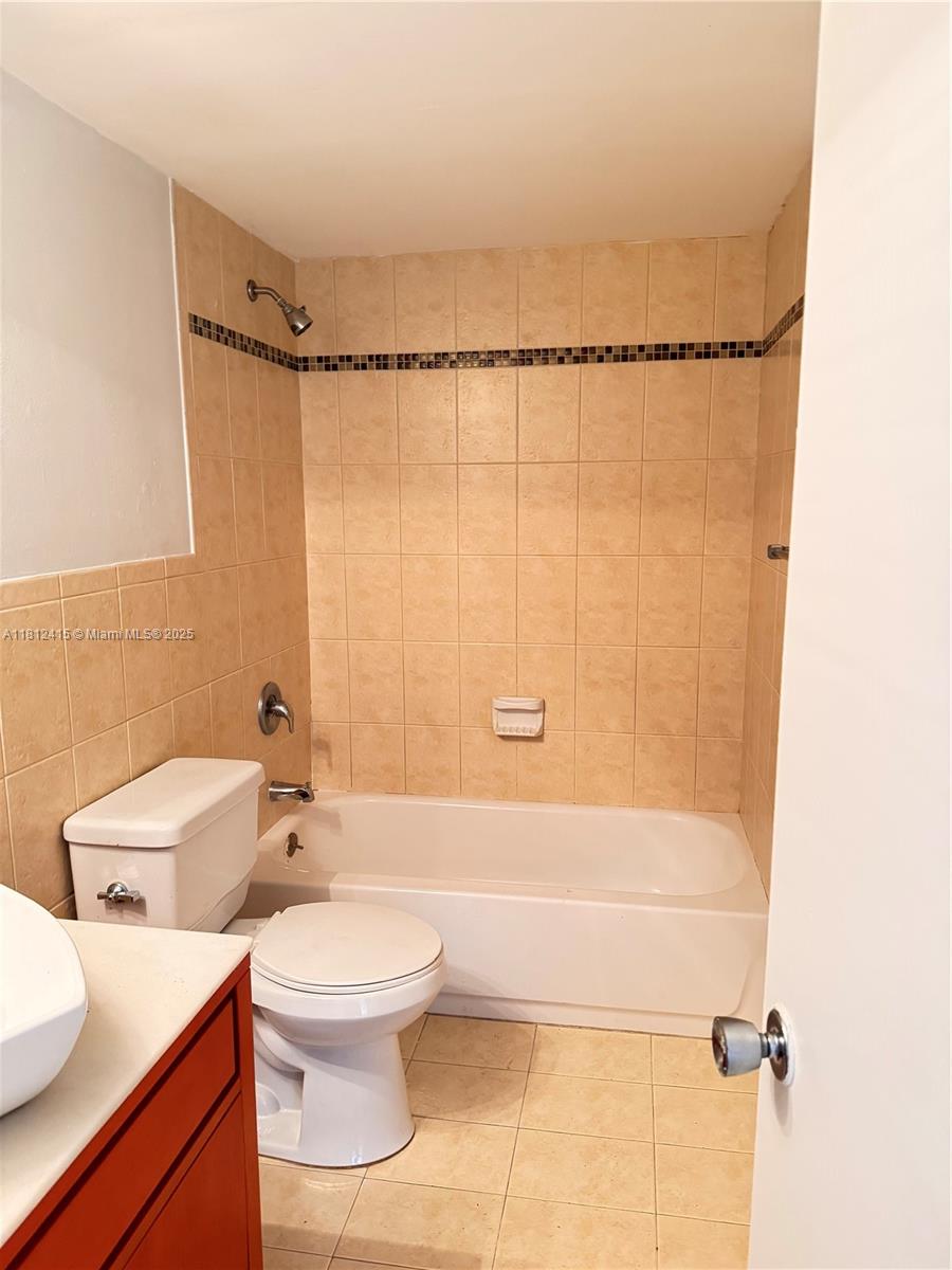 6990 NW 186th St 4-103