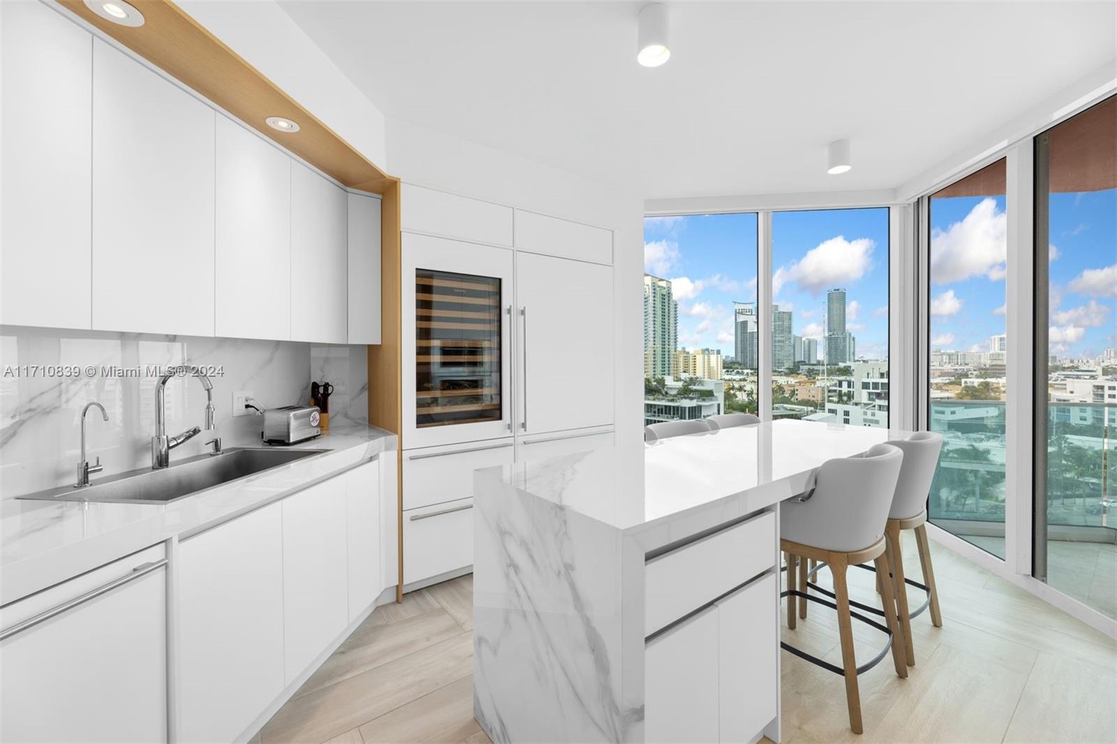 PORTOFINO TOWER CONDO - Residential