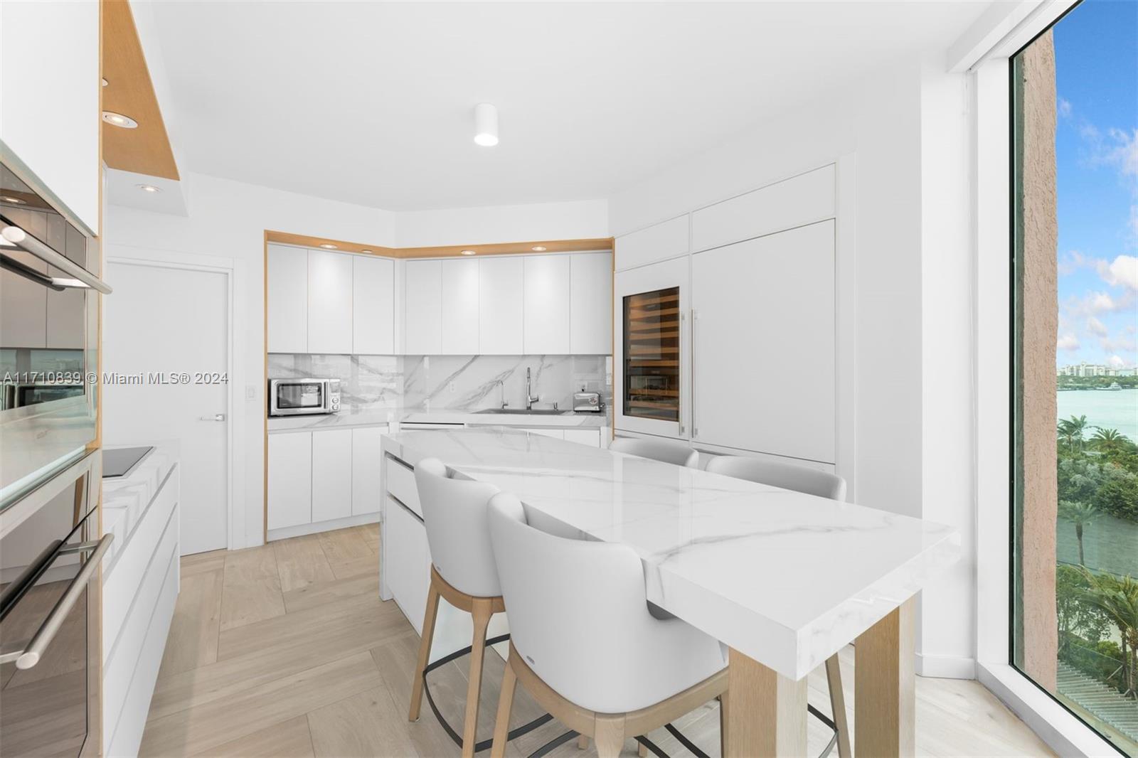 PORTOFINO TOWER CONDO - Residential