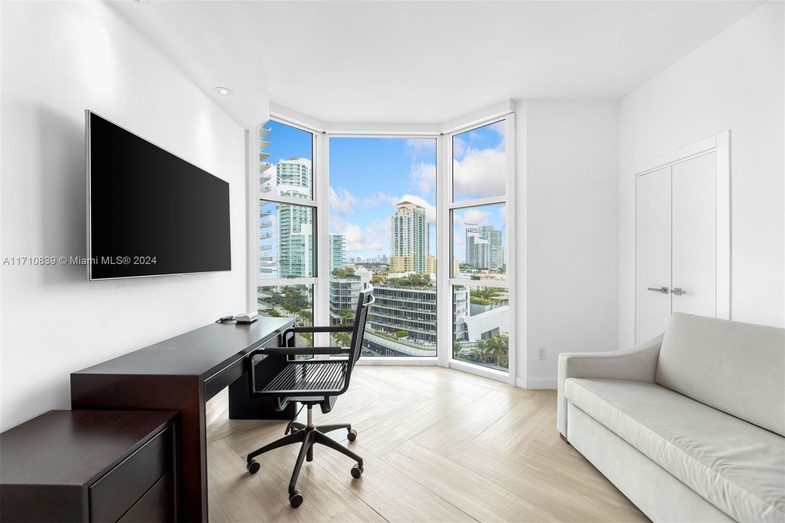 PORTOFINO TOWER CONDO - Residential
