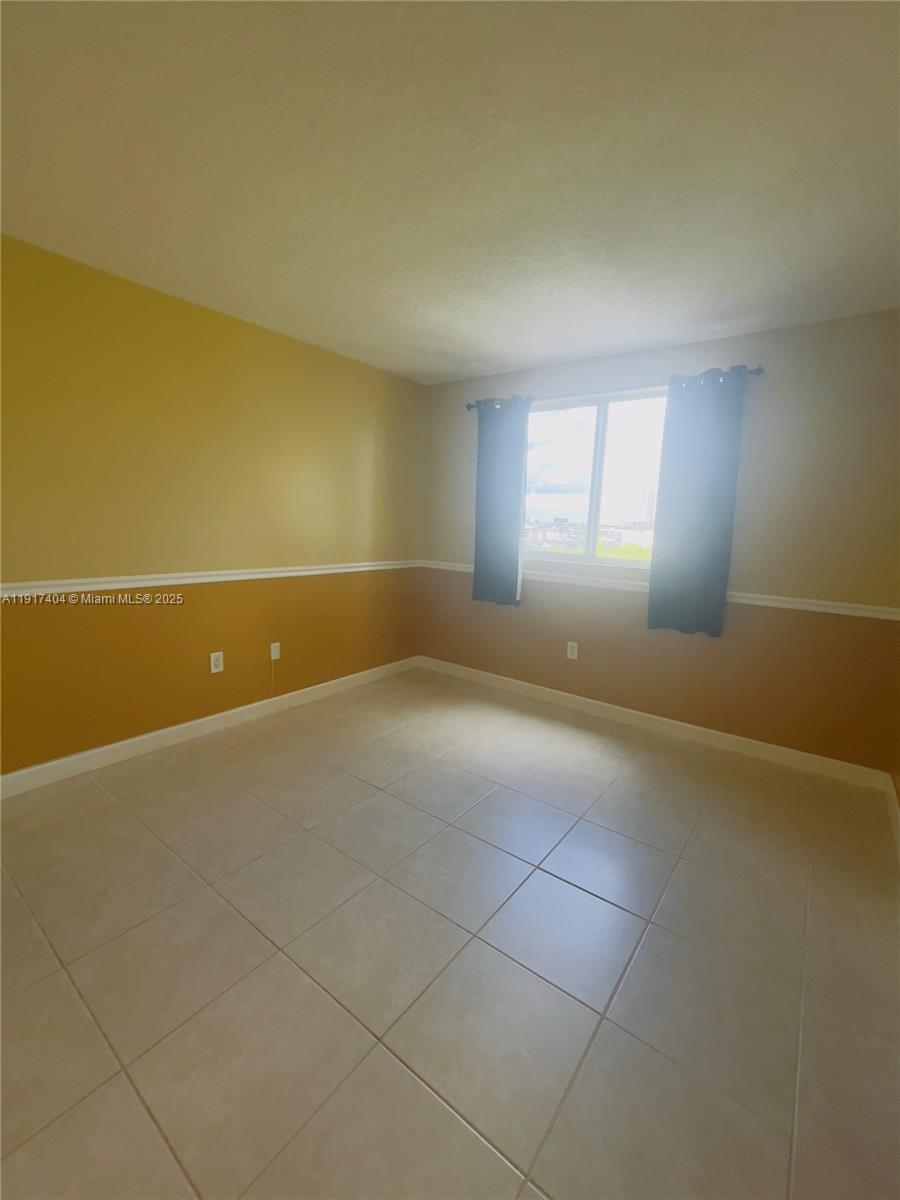 HALLANDALE BEACH PRIVATE - Residential Lease