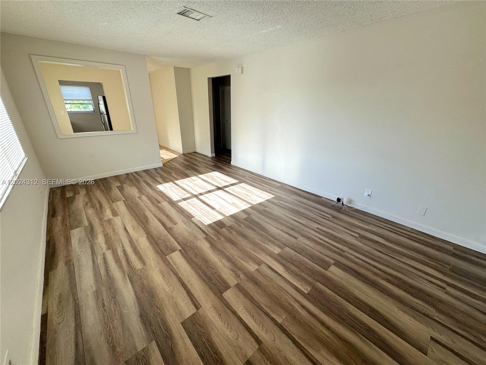 BEULALAND - Residential Lease