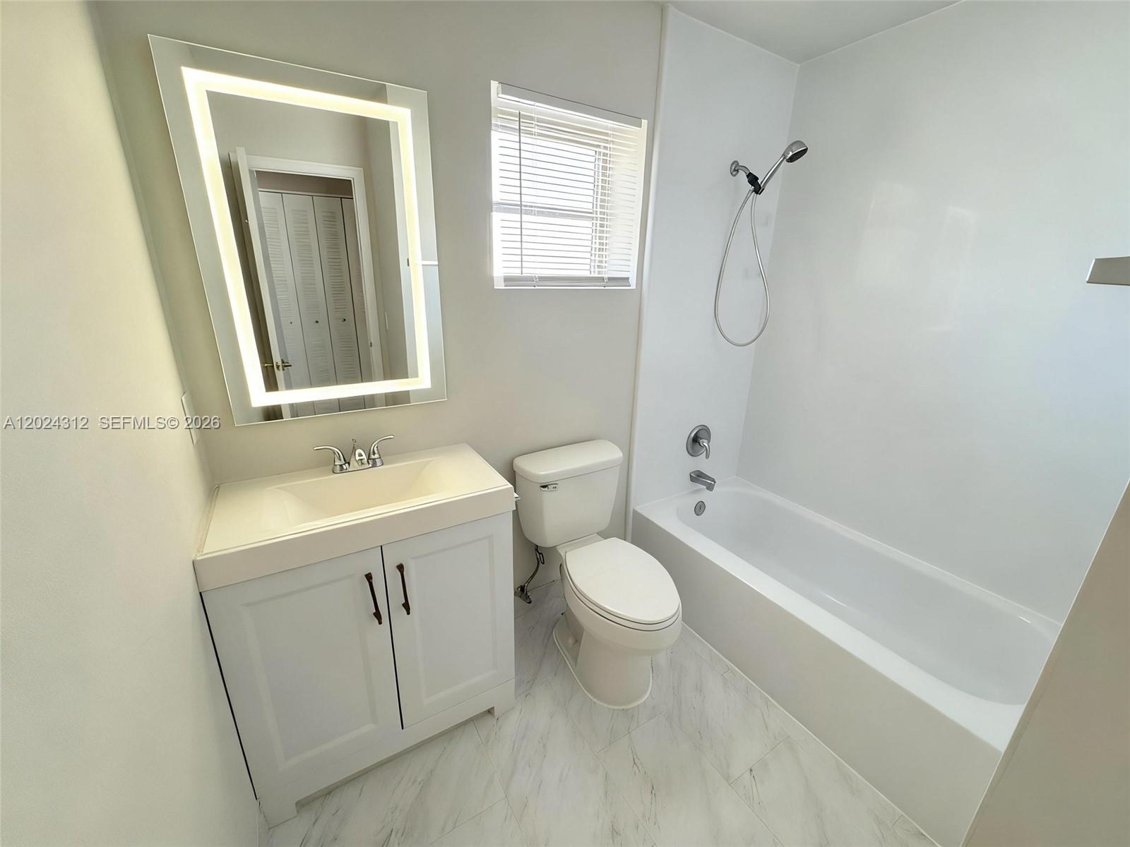 BEULALAND - Residential Lease