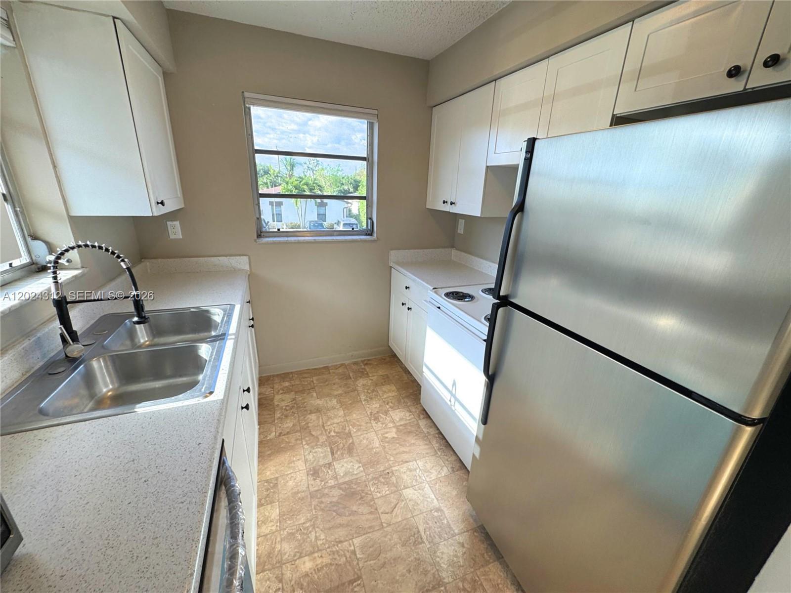 BEULALAND - Residential Lease