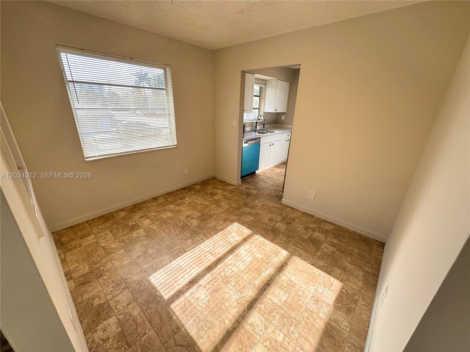 BEULALAND - Residential Lease