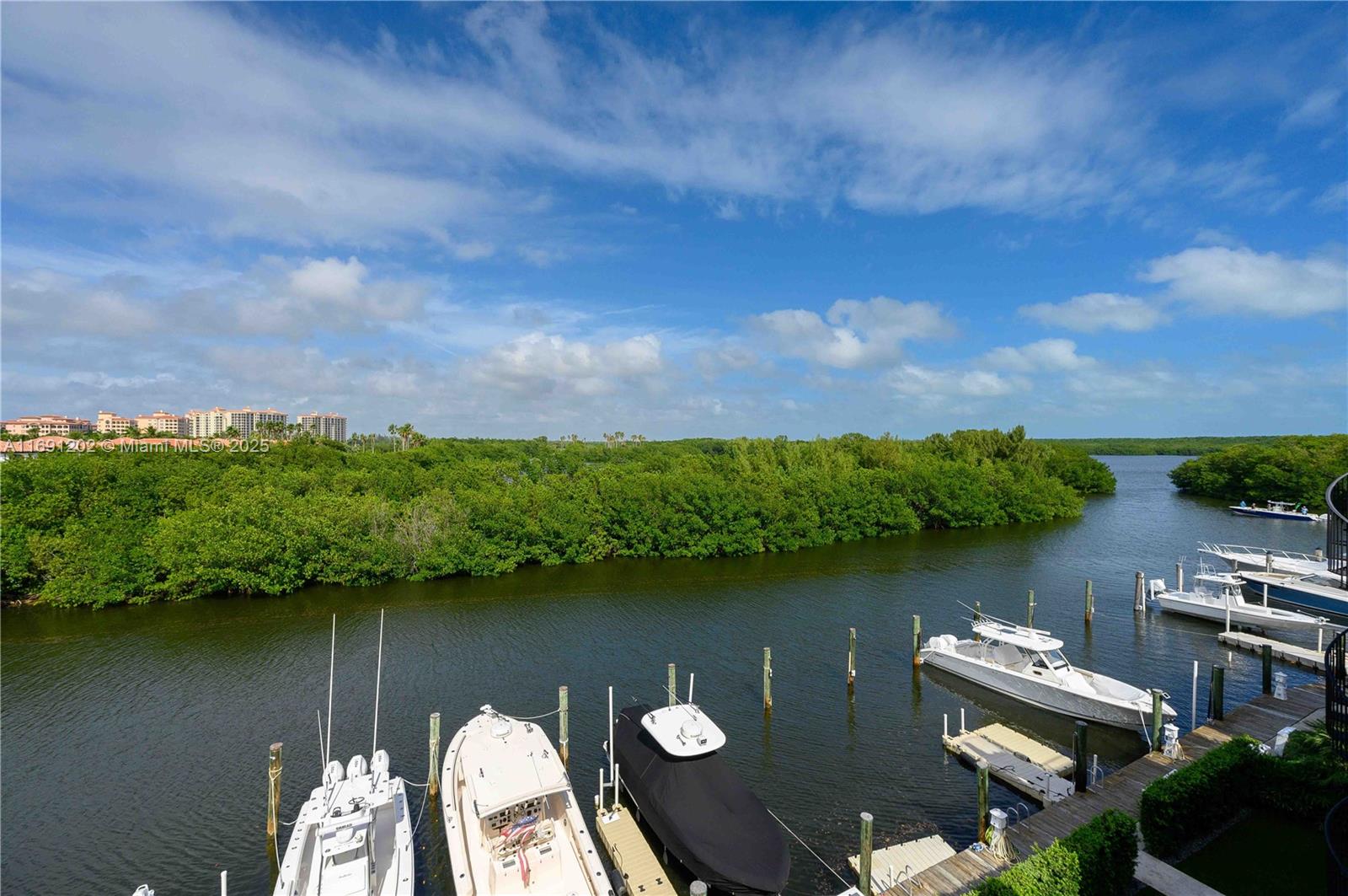 PARADISE POINT 1ST AMENDM - Residential