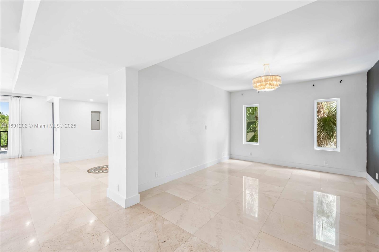 PARADISE POINT 1ST AMENDM - Residential