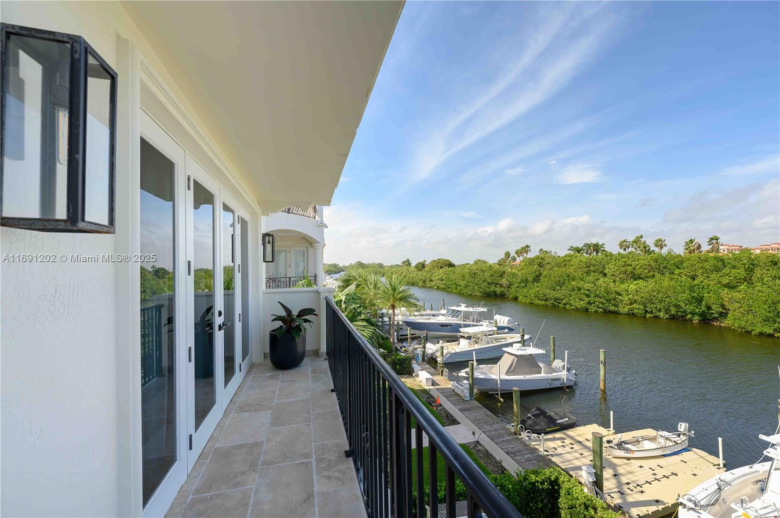 PARADISE POINT 1ST AMENDM - Residential